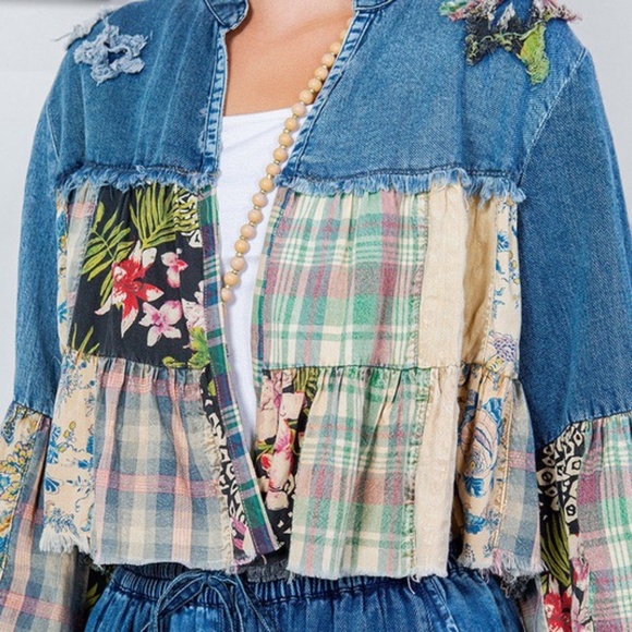 NWT Floral Patchwork Denim Jacket - Picture 2 of 6